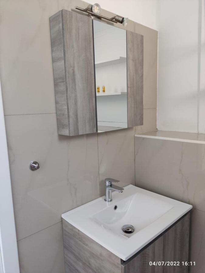 Smyrnis Apartments Ermoúpoli Eksteriør bilde