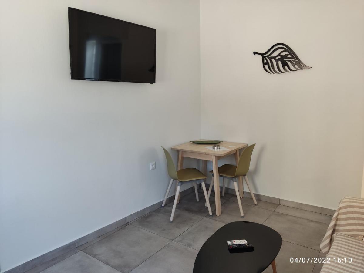 Smyrnis Apartments Ermoúpoli Eksteriør bilde